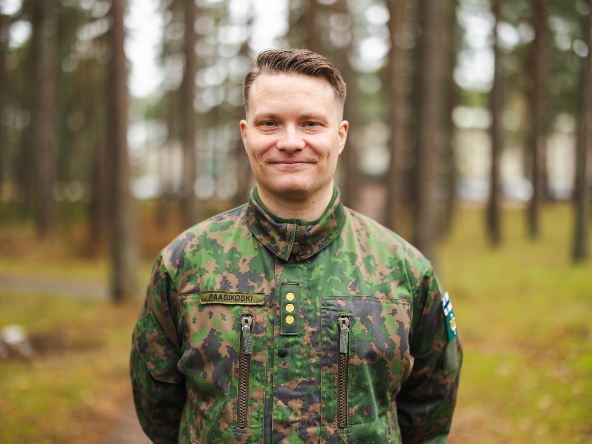 Uratarinat: Koulutus- ja valintaupseeri, kapteeni Antti&nbsp;Paasikoski
